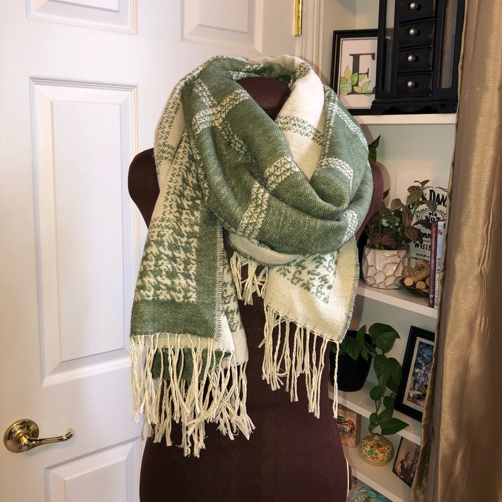 Reversible Green Blanket Scarf